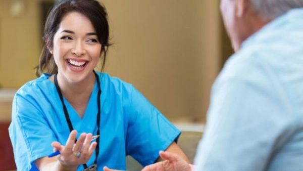 Hệ số lương Cao đẳng Điều dưỡng hiện nay là bao nhiêu? Cập nhật mới nhất dành cho sinh viên ngành Điều dưỡng Hệ số lương Cao đẳng Điều dưỡng