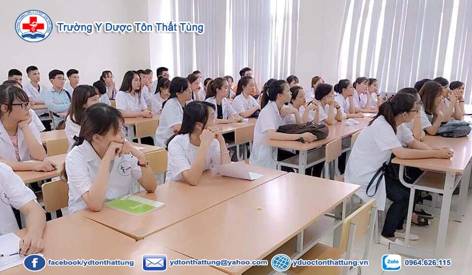 Các trường đại học có ngành Điều dưỡng TP.HCM – Nên học ở đâu để dễ xin việc, thu nhập tốt?