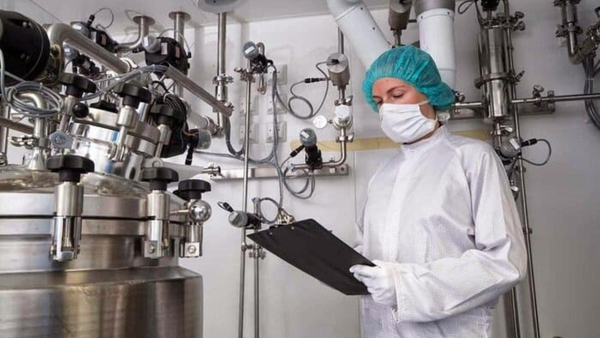 Nên học chuyên ngành Dược nào? Hướng dẫn chọn ngành phù hợp Nên học chuyên ngành Dược nào