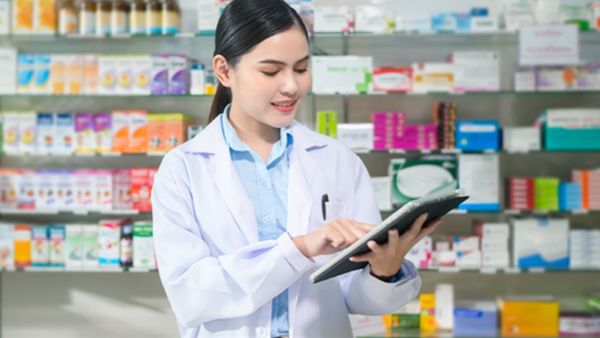 Ngành Dược học bao nhiêu năm? Lộ trình học và cơ hội nghề nghiệp Ngành Dược học bao nhiêu năm