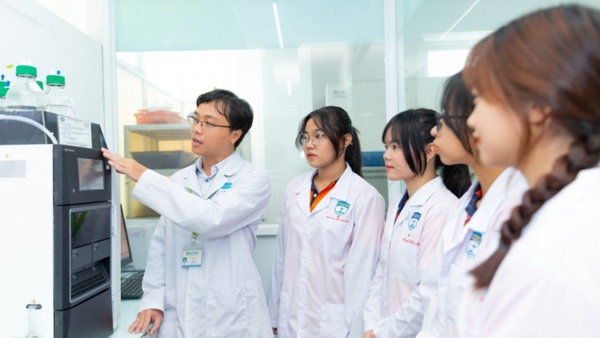 Thực tập sinh ngành Dược – Bước đệm quan trọng để trở thành dược sĩ chuyên nghiệp Thực tập sinh ngành Dược