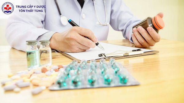 đại học dược học mấy năm