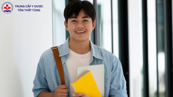 cao đẳng điều dưỡng nha khoa