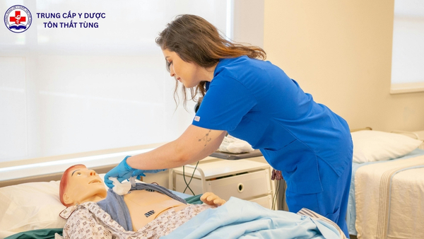 học cao đẳng dược ra làm gì