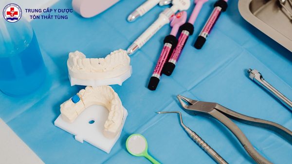 kỹ thuật phục hình răng làm gì