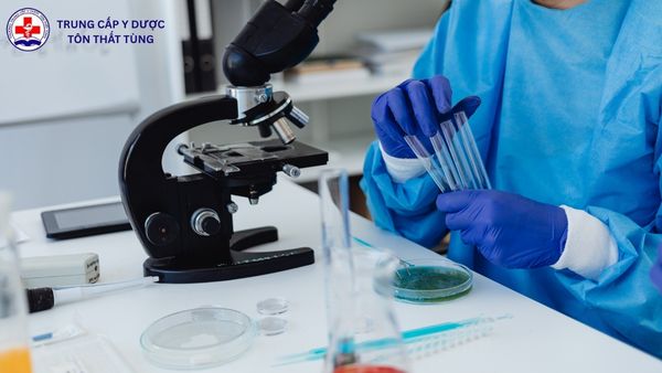 mức lương của ngành xét nghiệm y học