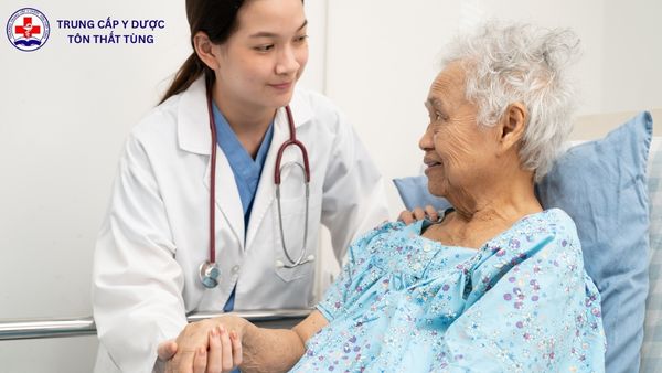 y sĩ đa khoa là gì